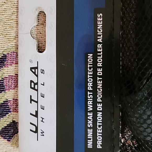 Brand NWT unopened Ultra wheels inline skate wrist Guards Size 12+ up to adult - Picture 7 of 8